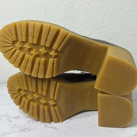 SUN STONE Womens Brown Lug Sole 1" Platform Lennii Round Toe Block Heel Booties - Picture 8 of 10